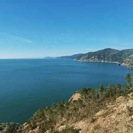 Via Sant'anna 3* Levanto