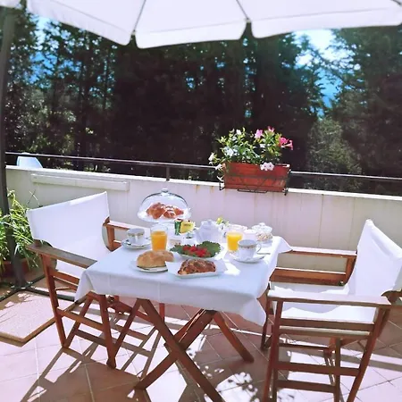 Alojamento de Acomodação e Pequeno-almoço Via Sant'anna 3*